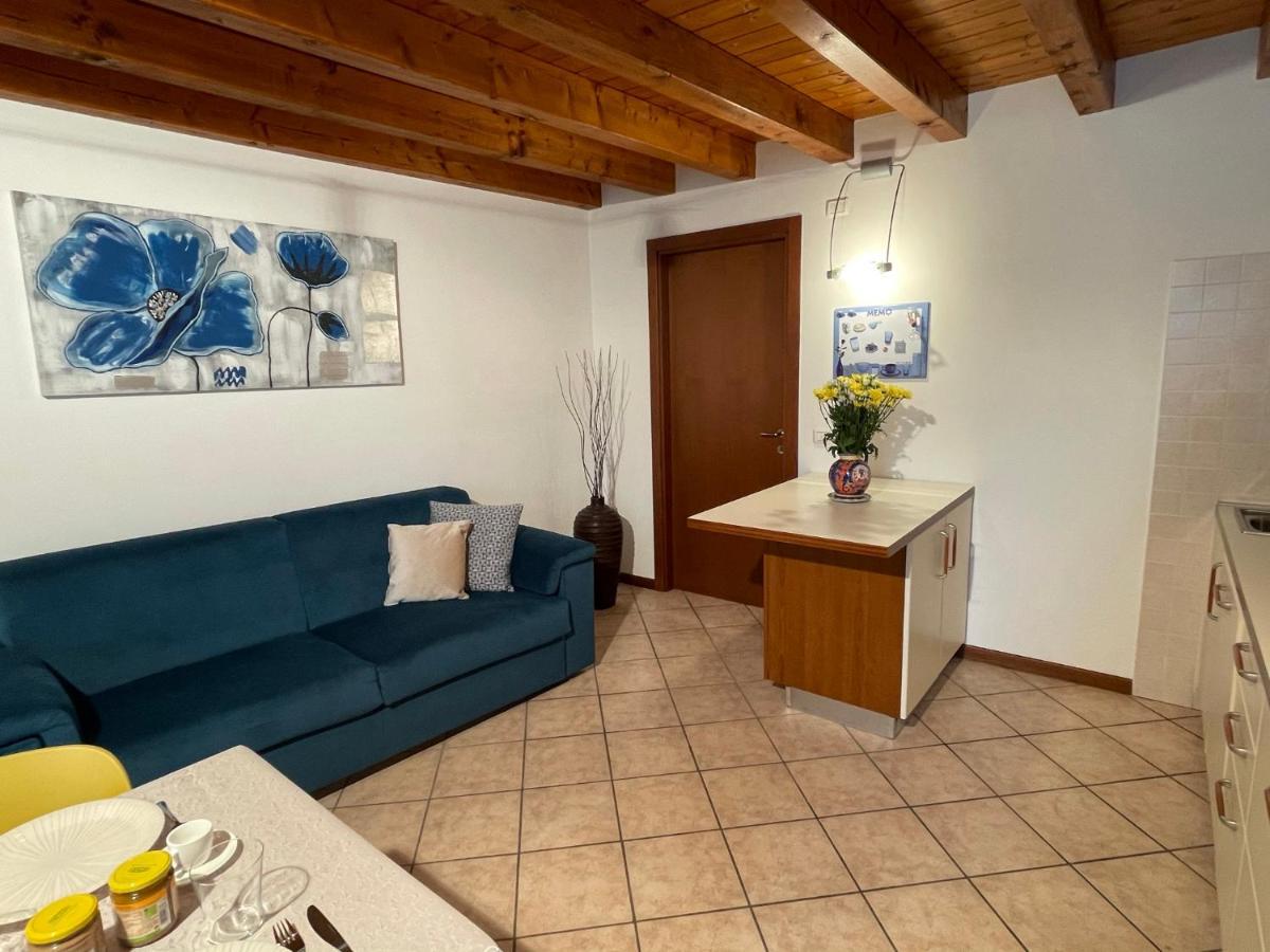 Casa Loredana - Graziosa Casa Vacanze Sul Lago Di Garda Apartment Cavalcaselle Ngoại thất bức ảnh