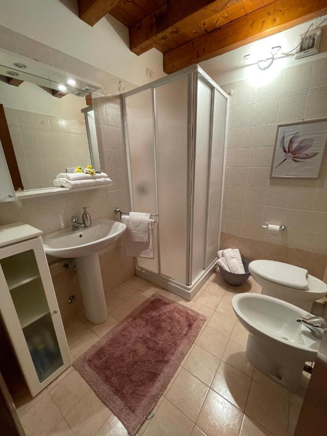 Casa Loredana - Graziosa Casa Vacanze Sul Lago Di Garda Apartment Cavalcaselle Ngoại thất bức ảnh